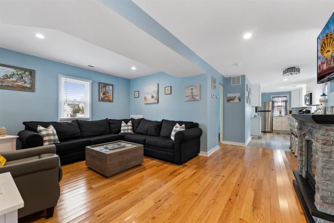 Newly Renovated 4 Bedroom Home Only 2 Blocks From The Beach! Wildwood Exteriér fotografie